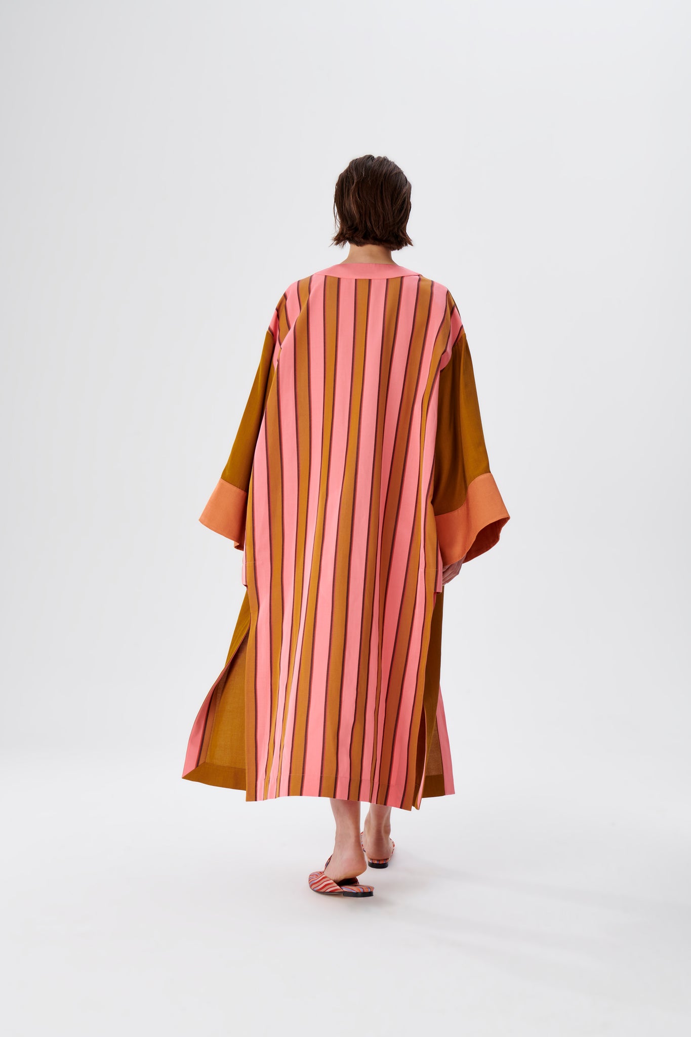 Yandan Yırtmaç Detaylı Uzun Mercan-Kahve Kutnu Kimono